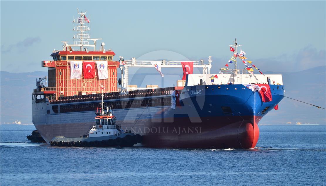 Türk mühendisler yerli imkanlarla 15 ayda gemi üretti