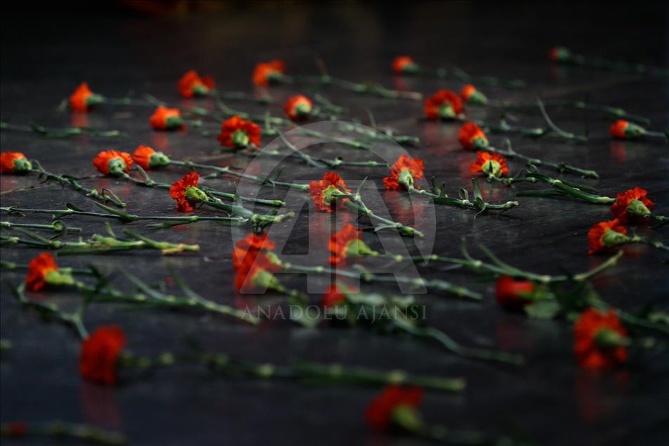 Bosnians commemorate Markale Massacre in Sarajevo