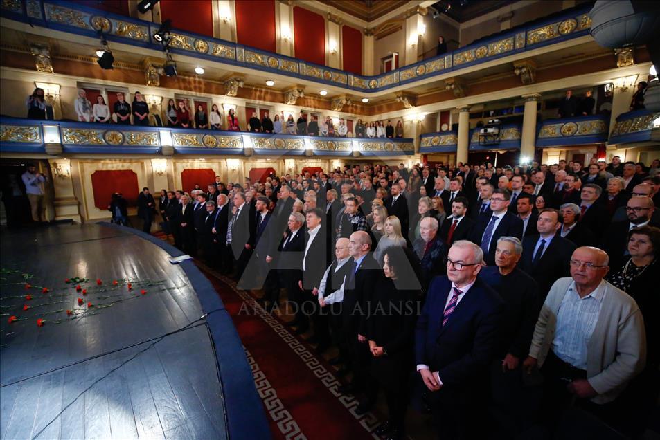 Bosnians commemorate Markale Massacre in Sarajevo