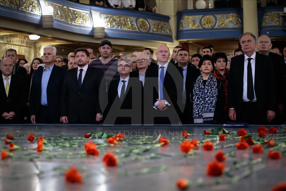 Bosnians commemorate Markale Massacre in Sarajevo