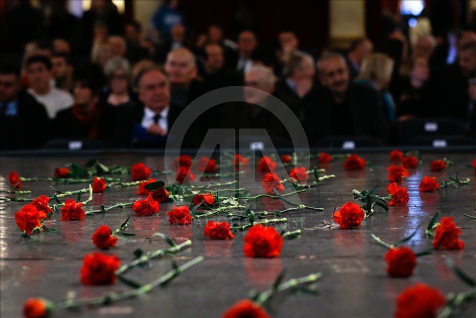 Bosnians commemorate Markale Massacre in Sarajevo