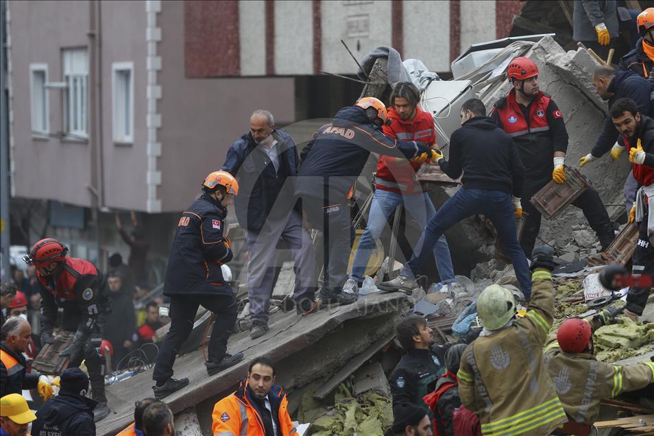 U Istanbulu se urušila zgrada 
