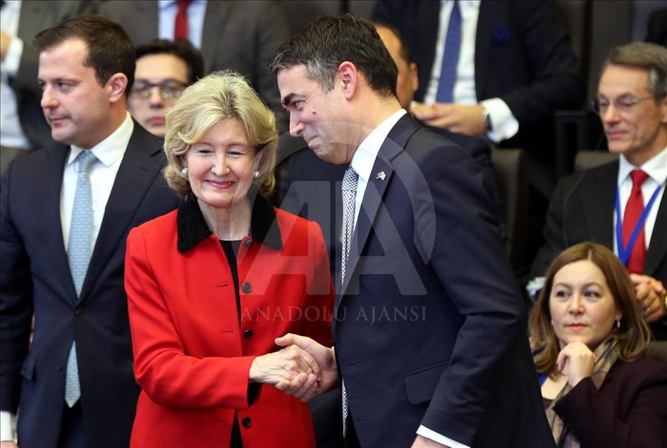 НАТО го потпиша Протоколот за членство на Македонија во Алијансата
