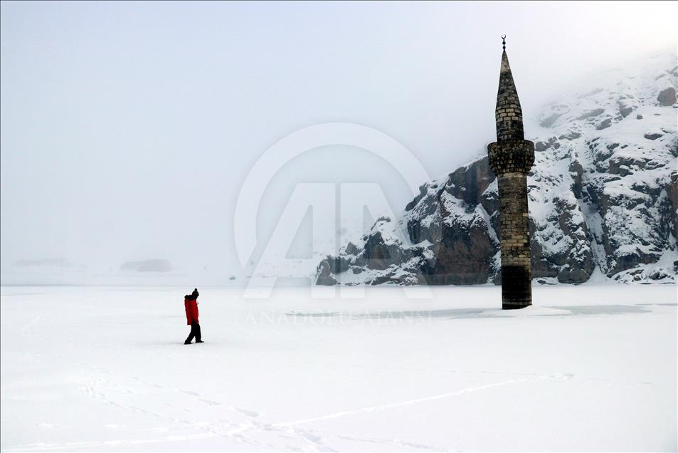 Ağrı'da "dondurucu" soğuk hava