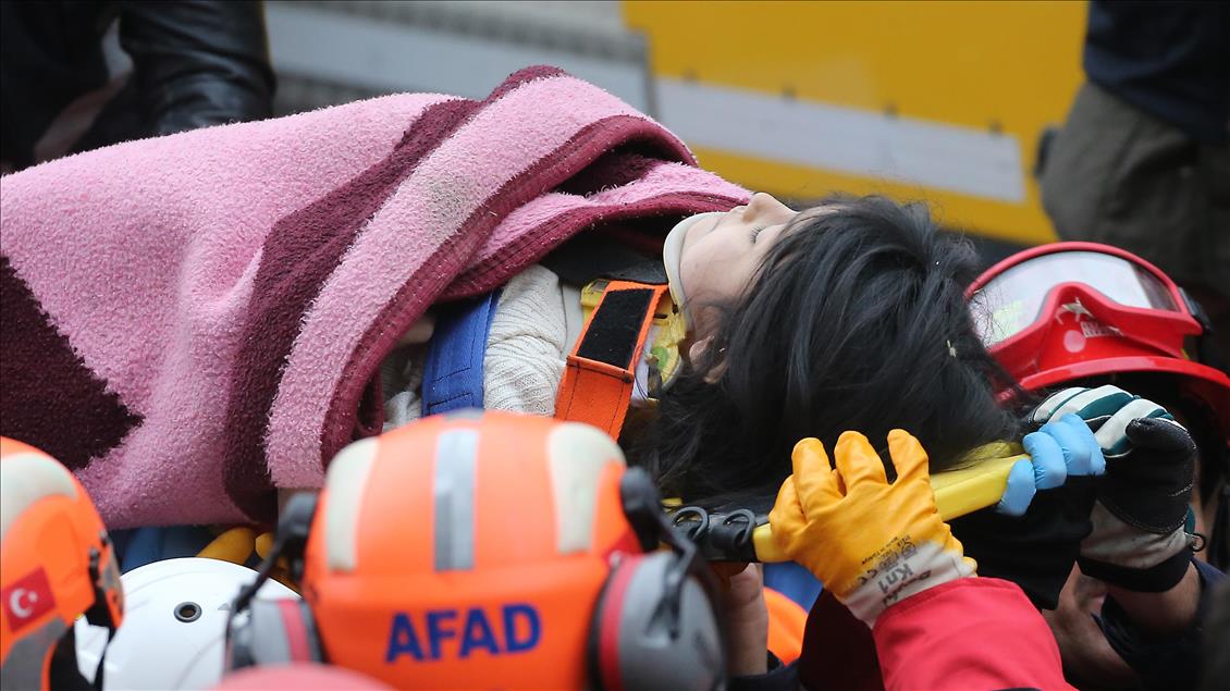 Stamboll, shpëtohet 5-vjeçarja që qëndroi 18 orë nën rrënojat e ndërtesës
