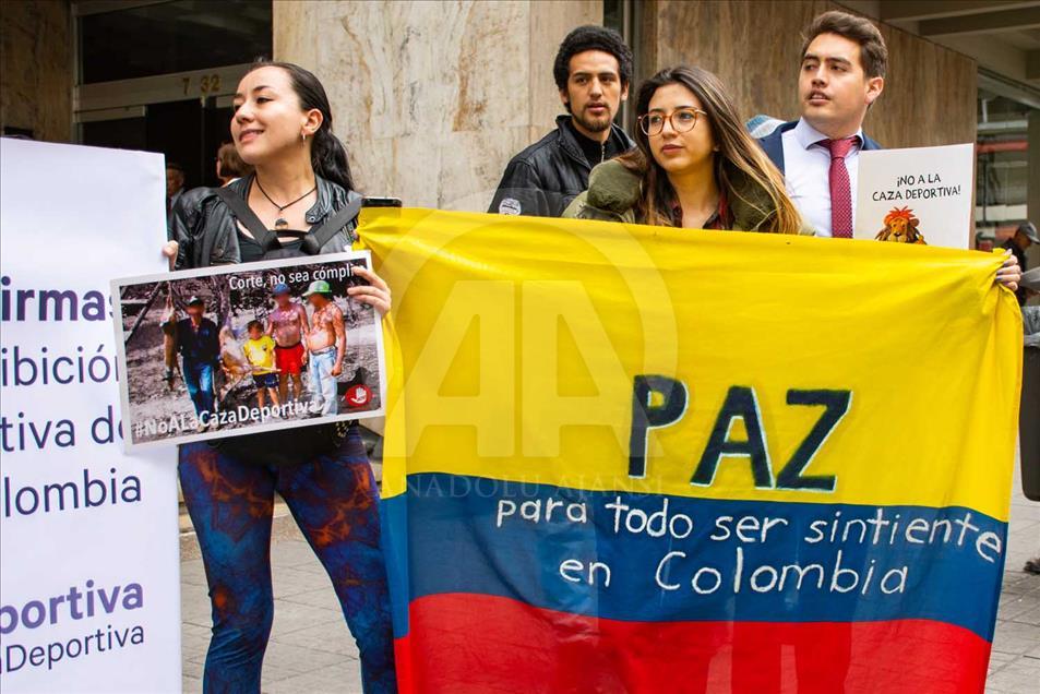 Manifestación contra la caza deportiva en Colombia