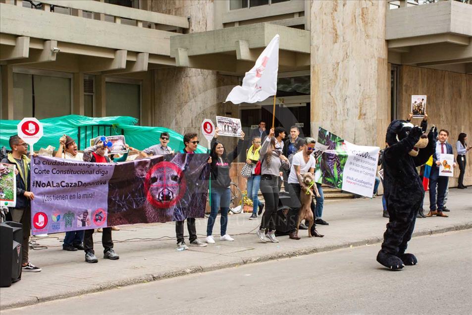 Manifestación contra la caza deportiva en Colombia