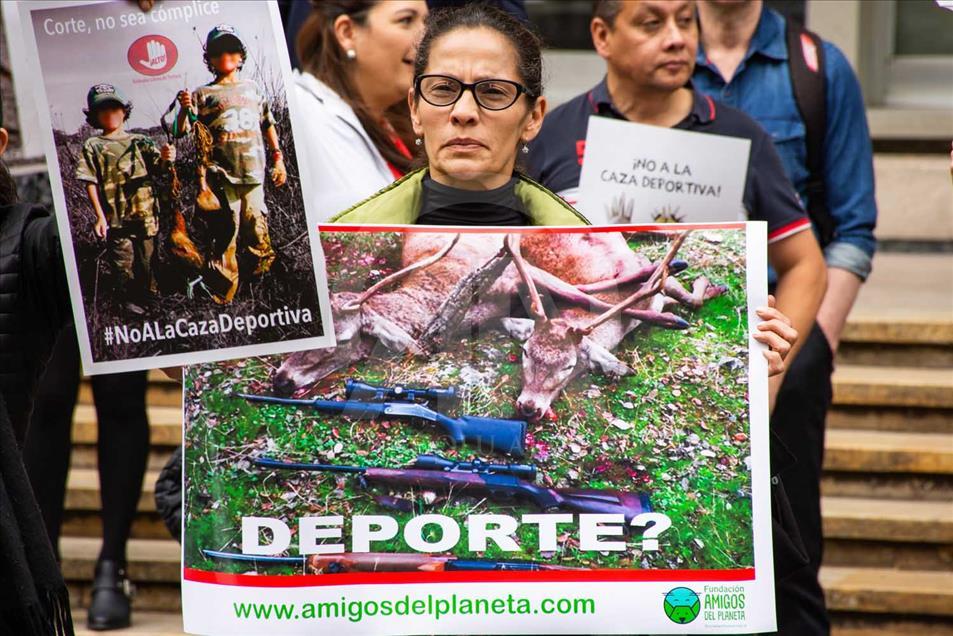 Manifestación contra la caza deportiva en Colombia