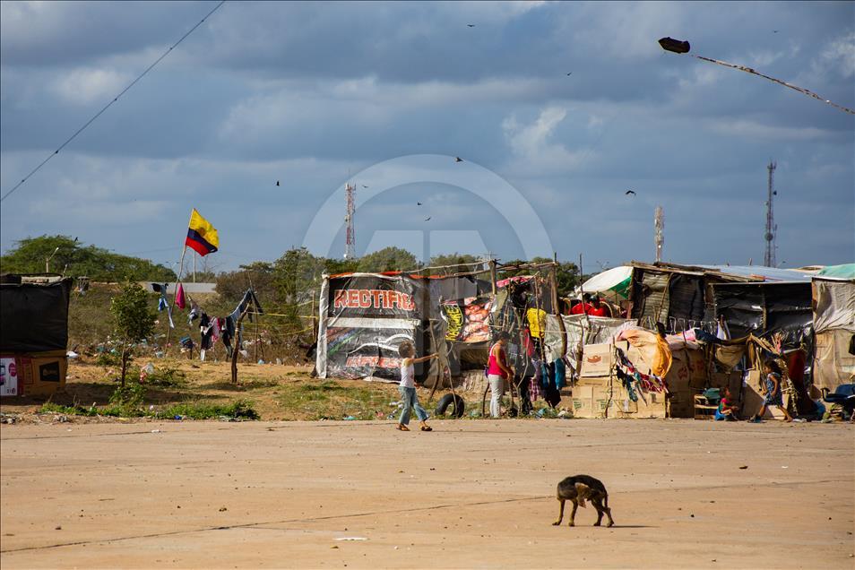 Asentamientos de migrantes venezolanos en La Guajira