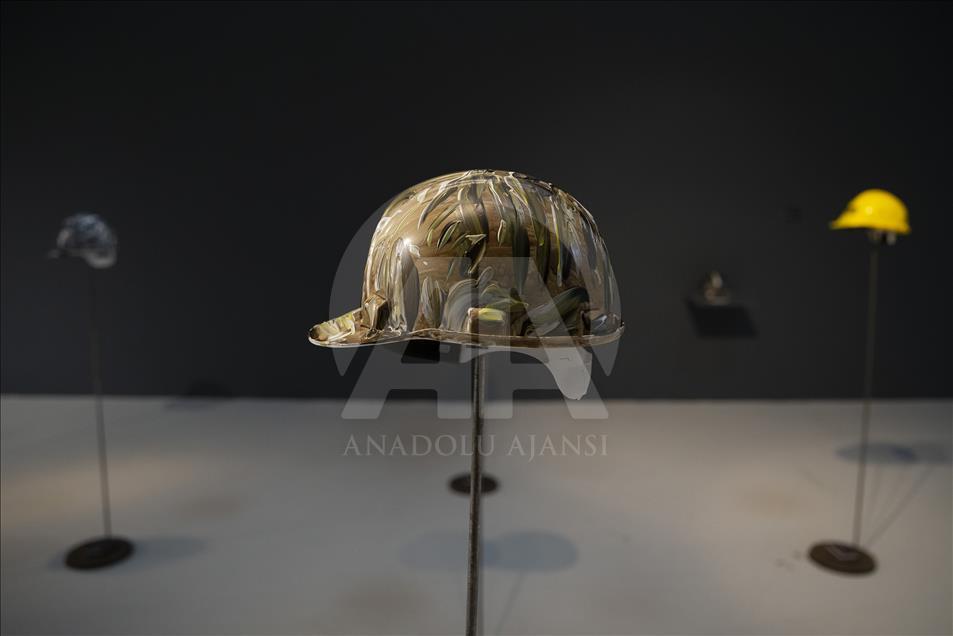 Bir baretten yola çıkıp 95 sanat eseri yaptılar