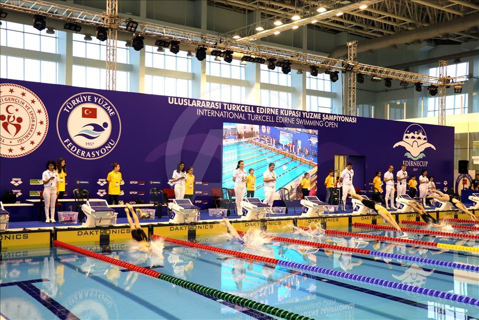 سباحة: انطلاق بطولة "أدرنة كوب" الدولية في تركيا
