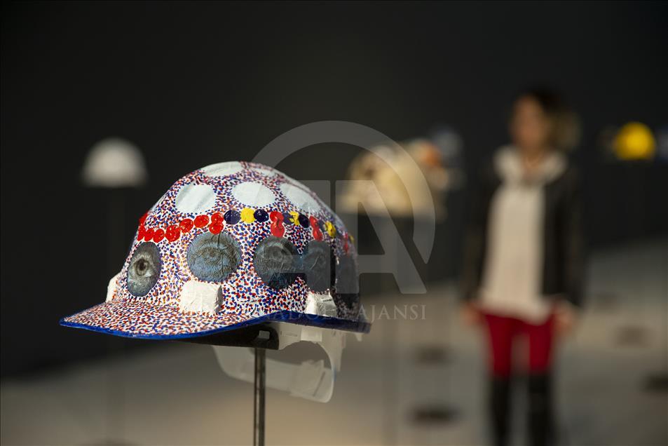 Bir baretten yola çıkıp 95 sanat eseri yaptılar