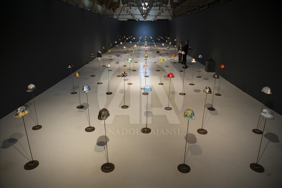Bir baretten yola çıkıp 95 sanat eseri yaptılar