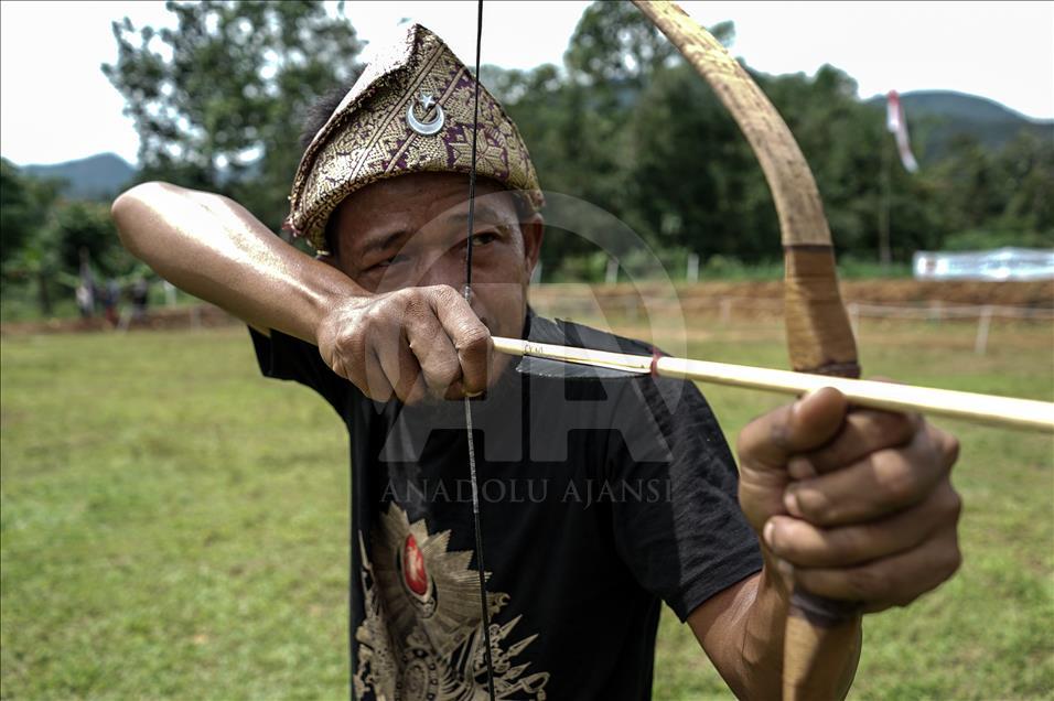 Pelatihan panahan berkuda tradisional Turki