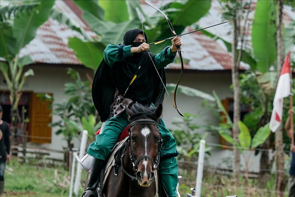 Turnamen pemanah berkuda tradisional Turki di Indonesia