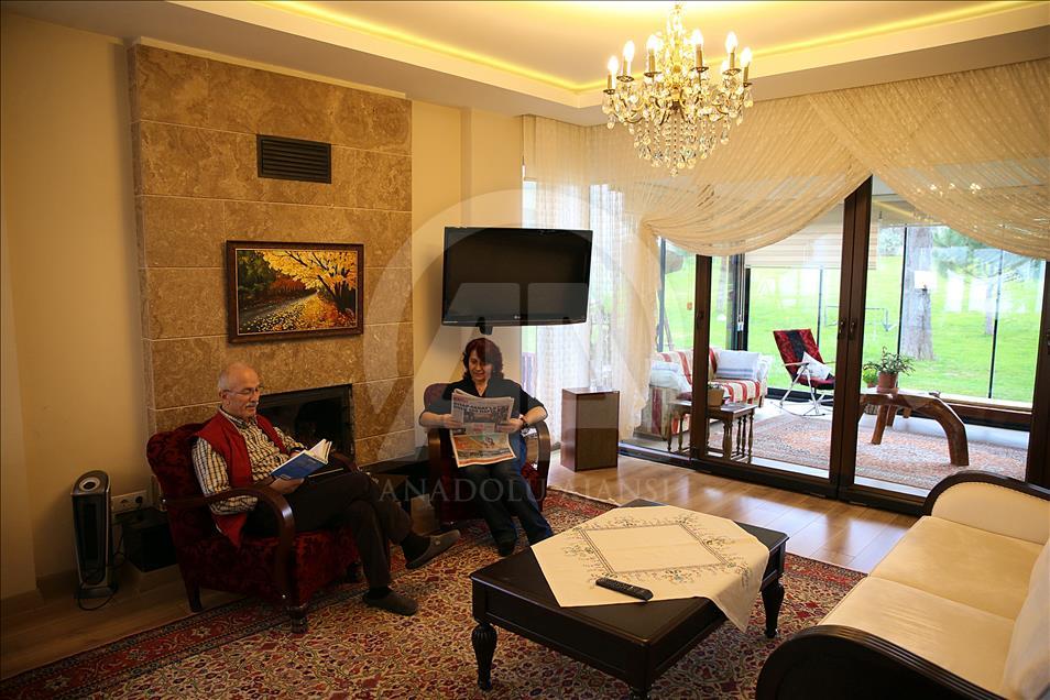 Sevgiyle bir yastıkta geçen ömürler