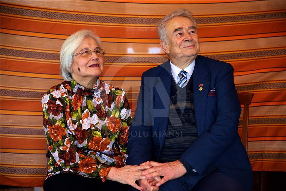 Sevgiyle bir yastıkta geçen ömürler