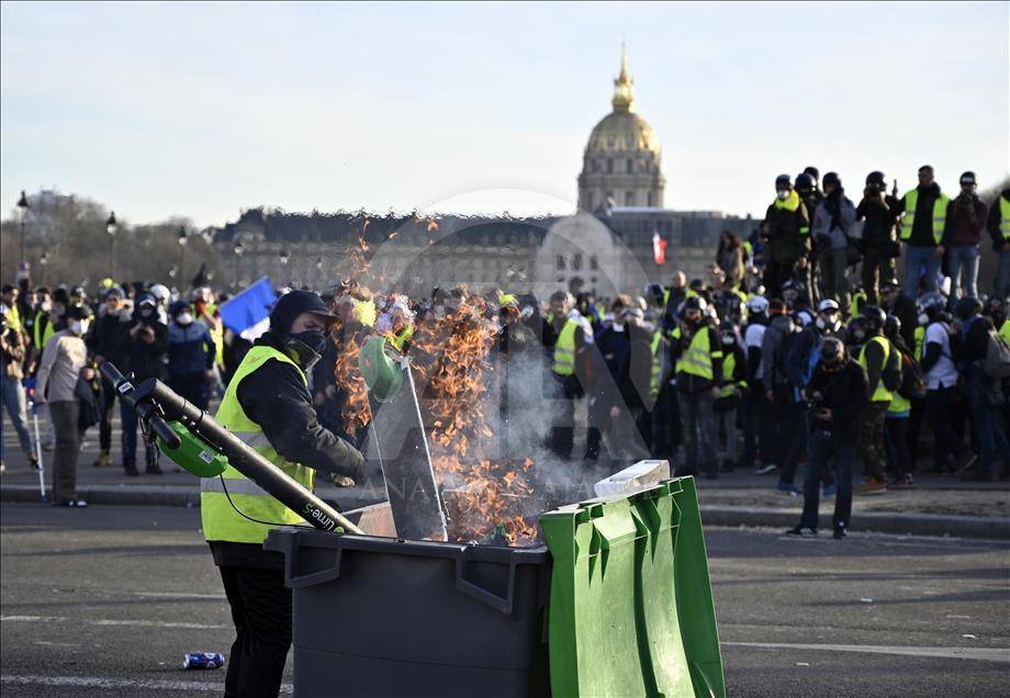 14th Yellow vest demonstration in Paris