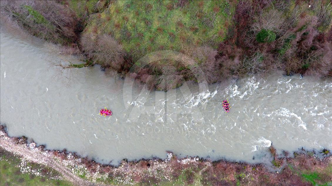 Melen Çayı'nda rafting sezonu açıldı