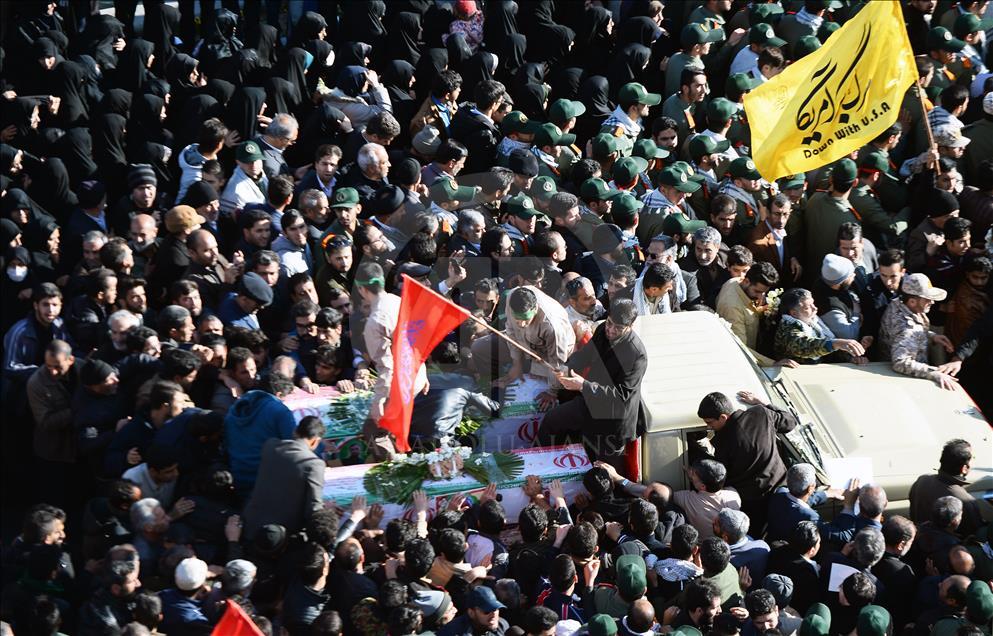 İran'daki saldırıda hayatını kaybeden 27 asker için tören
