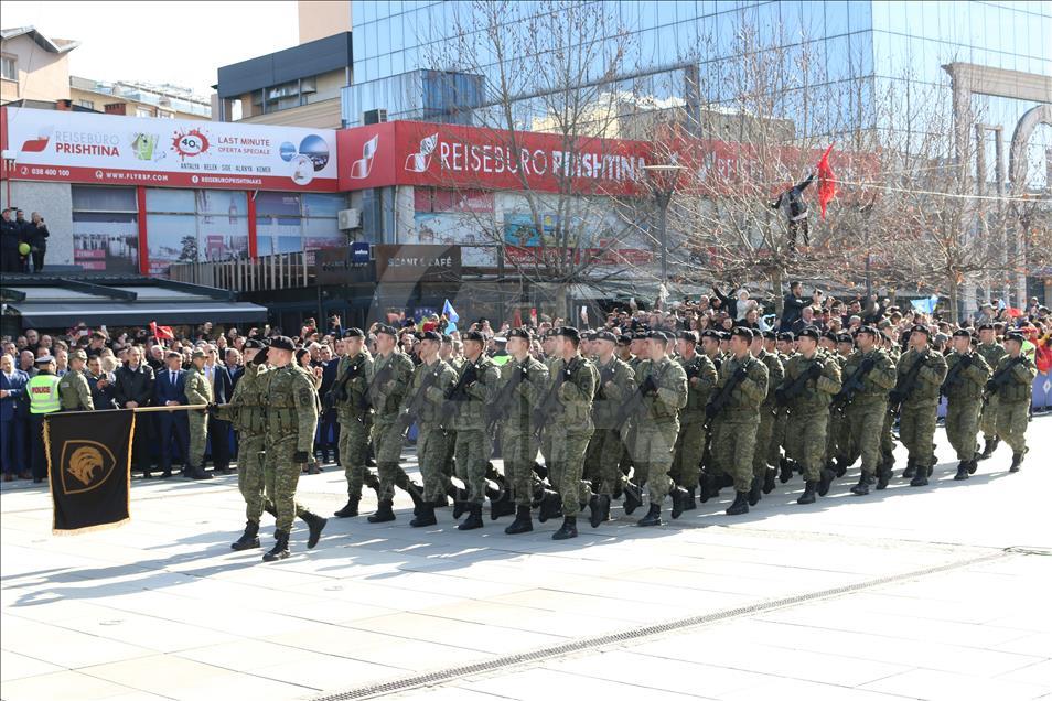 Parada ushtarake të mbajtura për nder të Ditës së Pavarësisë së Kosovës
