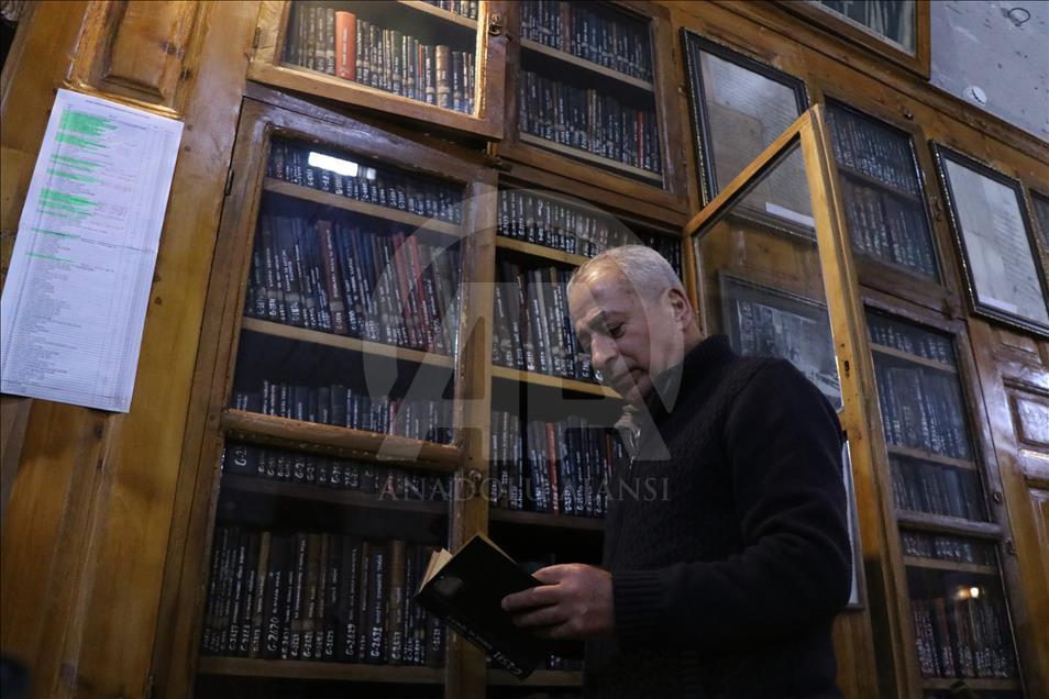 Biblioteca turca ha conservando manuscritos durante 223 años