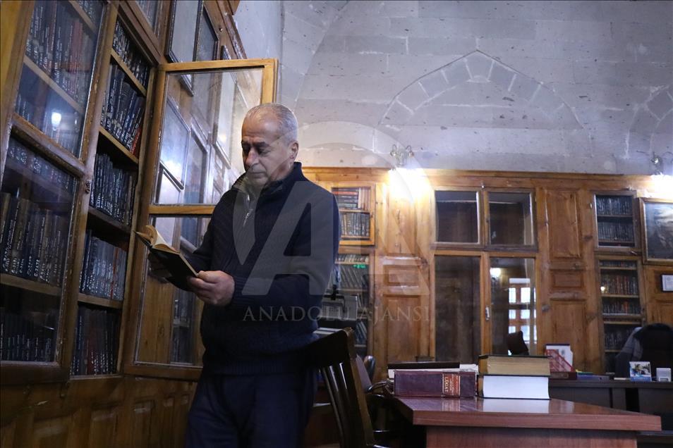 Biblioteca turca ha conservando manuscritos durante 223 años