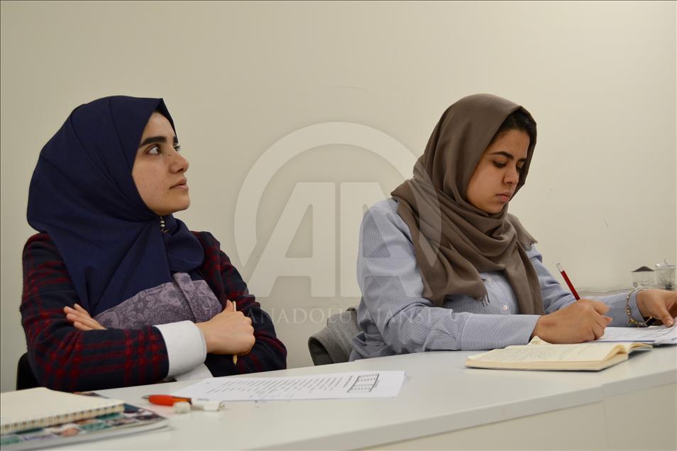 آموزش زبان ترکی به دانشجویان از 67 کشور جهان