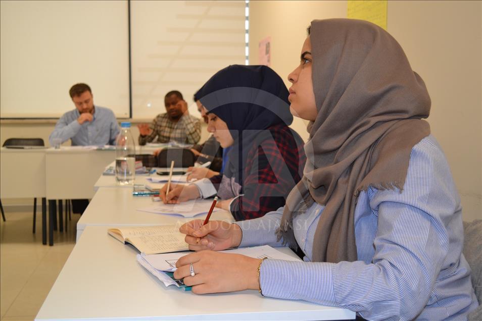 آموزش زبان ترکی به دانشجویان از 67 کشور جهان