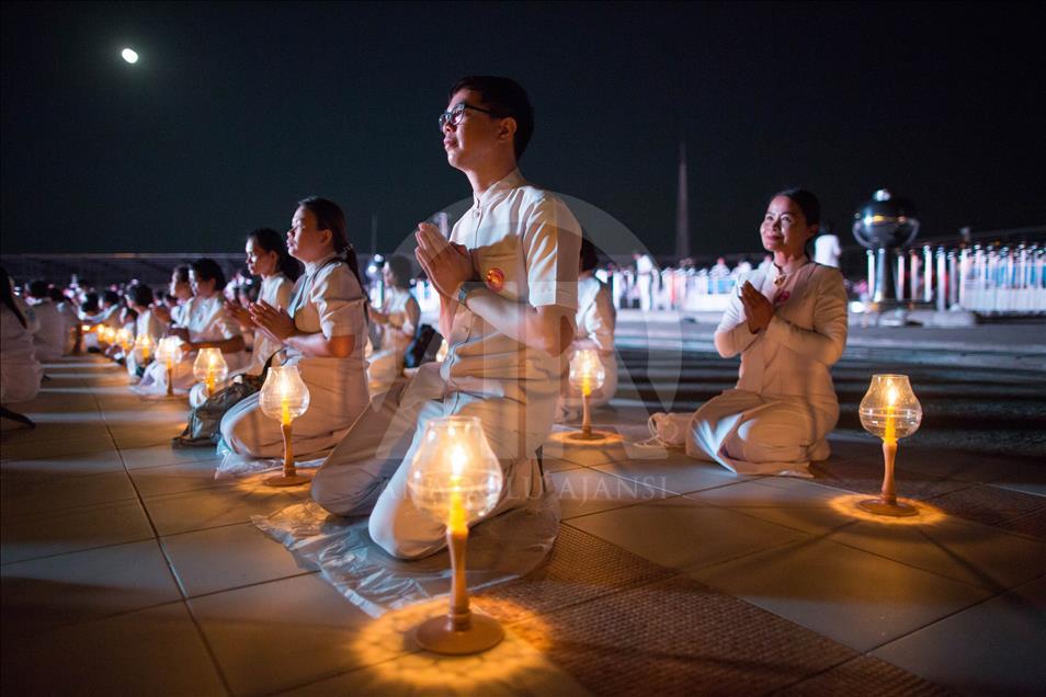 Festival budista Magha Puja en Tailandia 