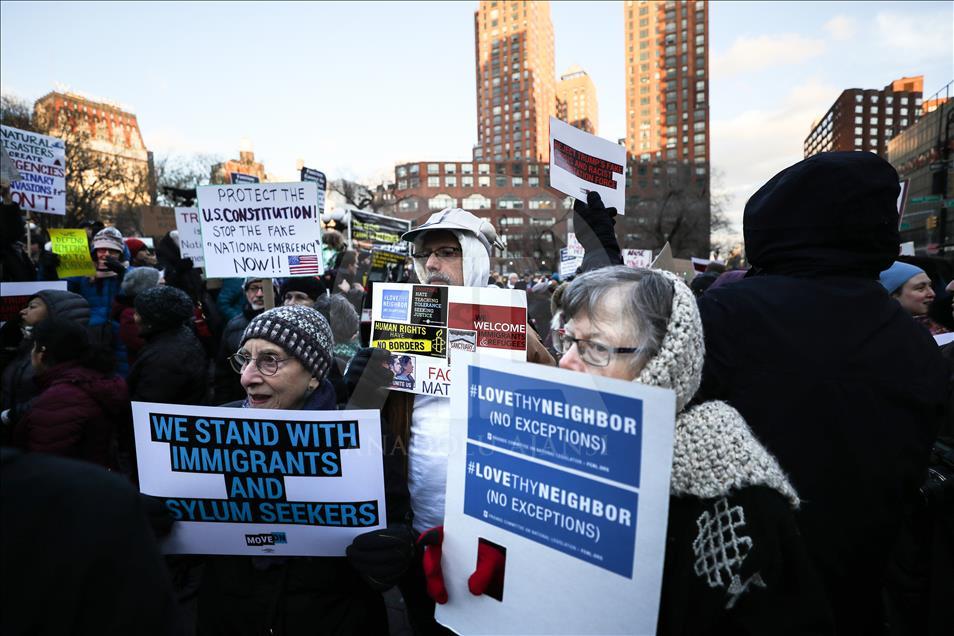 New York'ta Trump'a "ulusal acil durum" protestosu