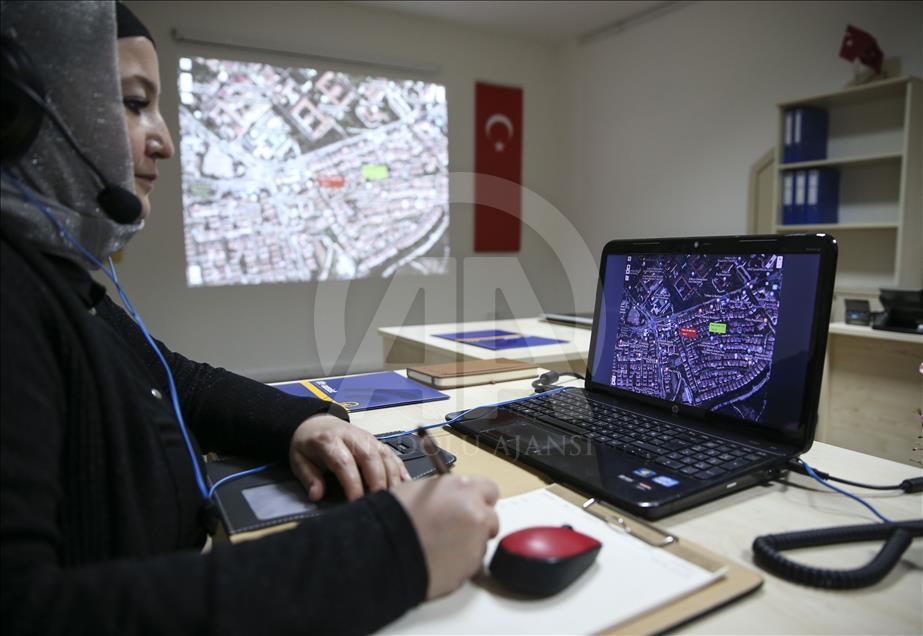 Asansörde kalanlar için özel kurtarma timi