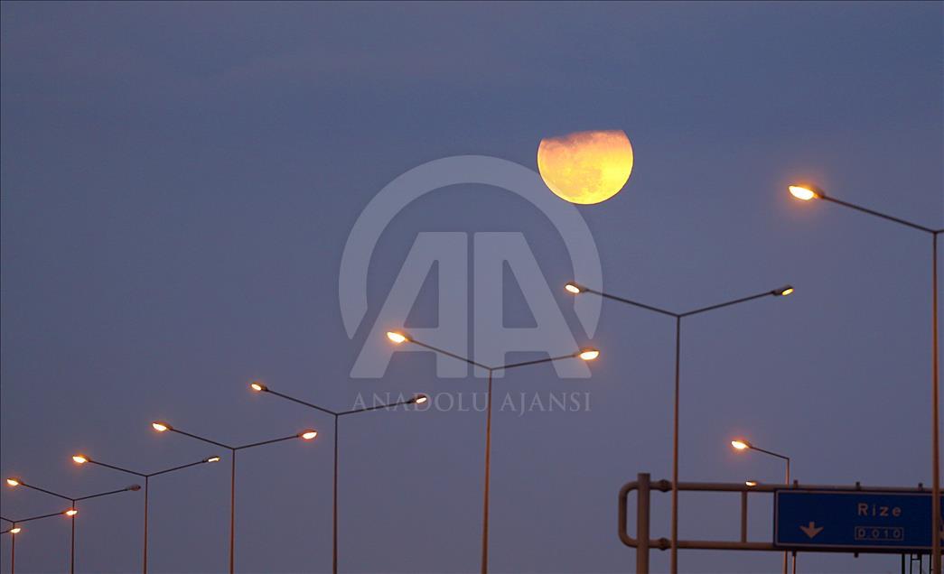 Supermoon in Turkey's Trabzon