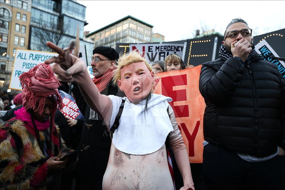 В Нью-Йорке протестуют против решения Трампа по ЧП в США