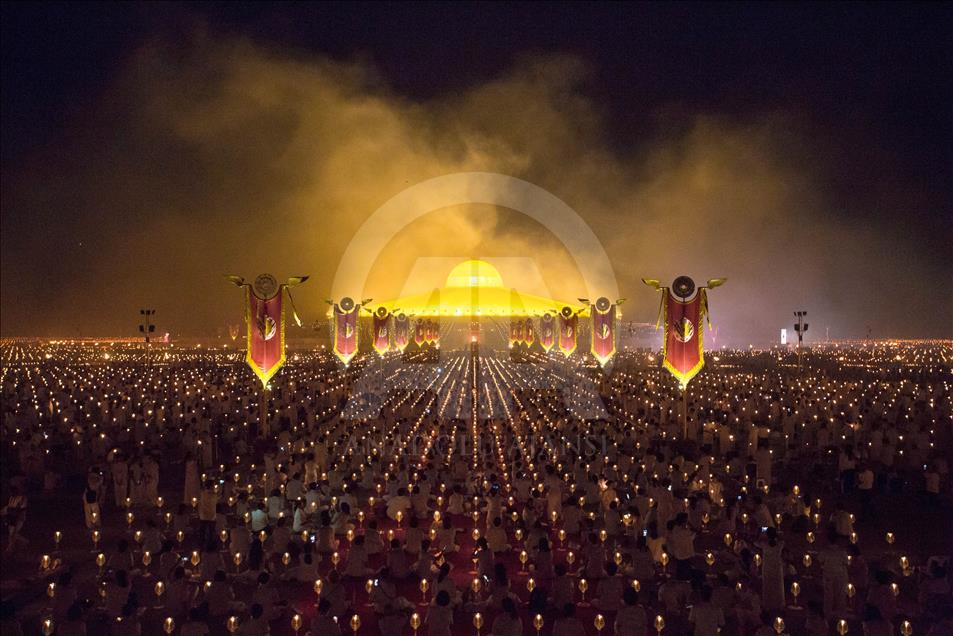 Festival budista Magha Puja en Tailandia 