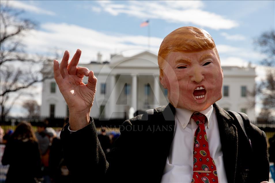Protest in front of White House
