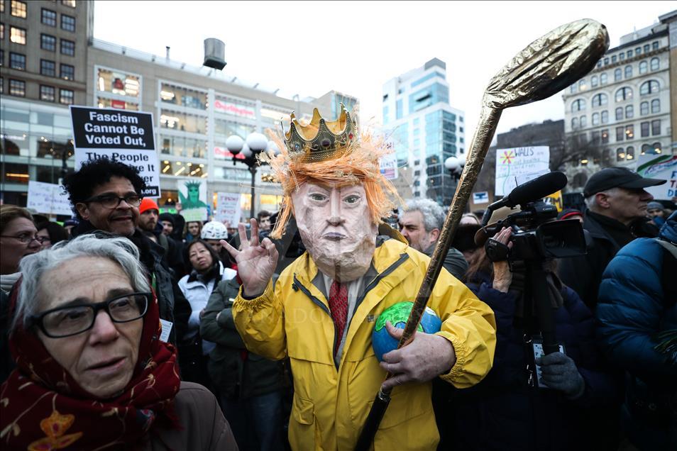 В Нью-Йорке протестуют против решения Трампа по ЧП в США