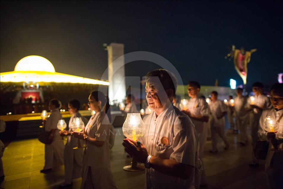 Festival budista Magha Puja en Tailandia 