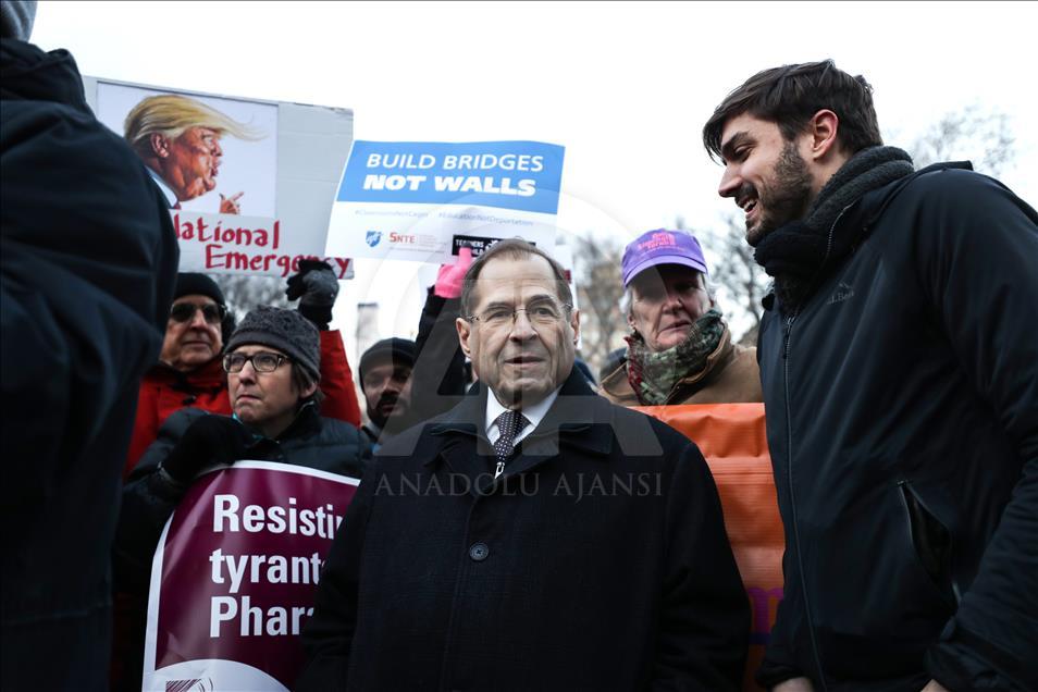 В Нью-Йорке протестуют против решения Трампа по ЧП в США