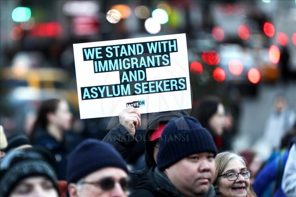 New York'ta Trump'a "ulusal acil durum" protestosu
