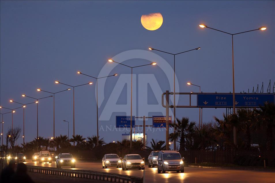 Supermoon in Turkey's Trabzon