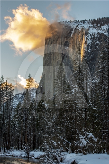 Paisajes nevados del valle de Yosemite en EEUU
