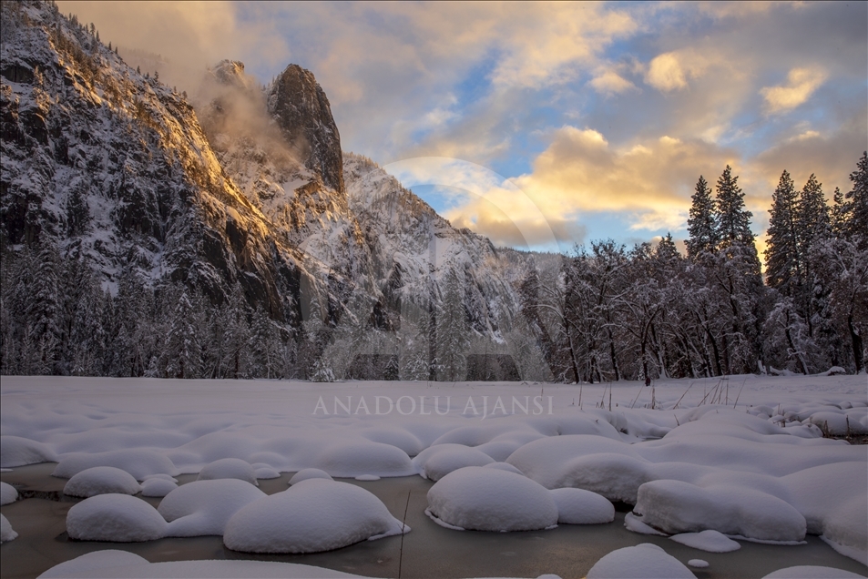 Yosemite Vadisi'nden kış manzaraları
