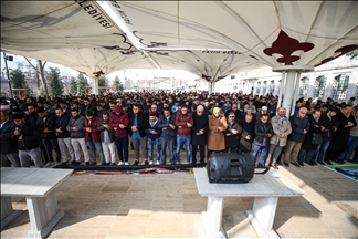 Турција: Погребна молитва во отсуство за егзекутираните млади лица во Египет