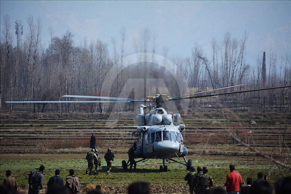 Four killed as Indian aircraft crashes in Kashmir