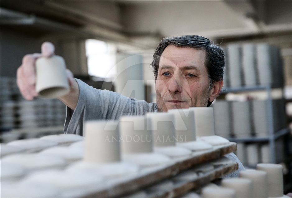 Türk porselenini 128 yıldır dünyaya tanıtıyor