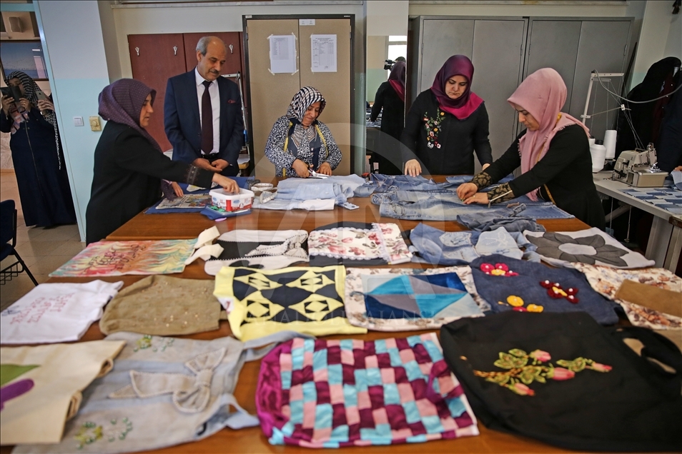 Atık tekstil ürünleri alışveriş çantasına dönüşüyor