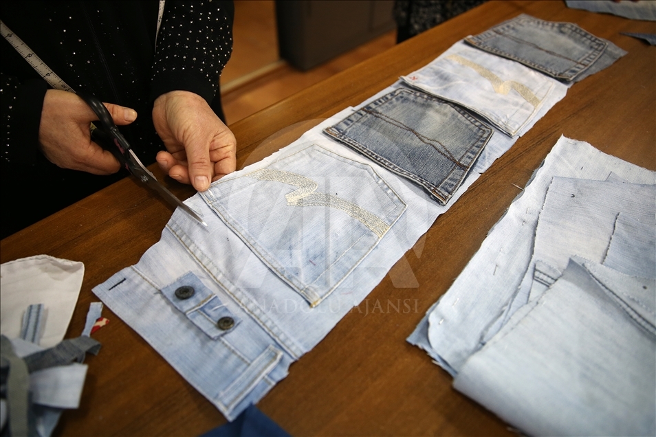 Atık tekstil ürünleri alışveriş çantasına dönüşüyor