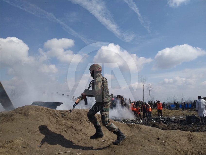 باكستان تعلن إسقاط مقاتلتين هنديتين اخترقتا مجالها الجوي 
