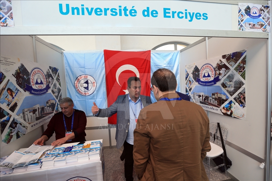 Inauguration d’un “Salon de l’éducation universitaire turque” à Tunis 